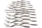 05 KNORK Matte Silver Flatware Set Compact view of KNORK 20-piece matte silver flatware set